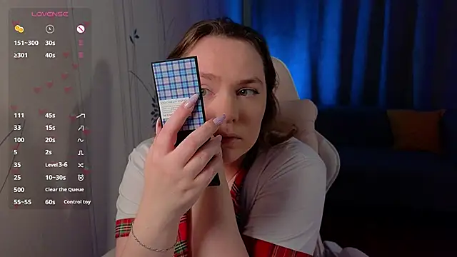 Snapshot of Kari_Lunna chatting on October 25, 3:03 am Kari Lunna online show from October 25, 3:03 am