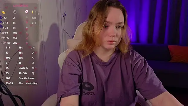 Snapshot of Kari_Lunna chatting on October 26, 3:01 am Kari Lunna online show from October 26, 3:01 am