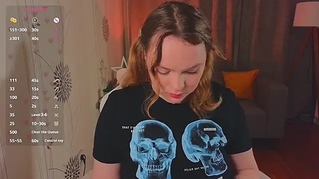 Snapshot of Kari_Lunna chatting on October 30, 3:08 am Kari Lunna online show from October 30, 3:08 am