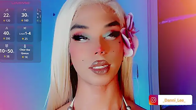 DanniLee  online show from October 30, 10:32 pm