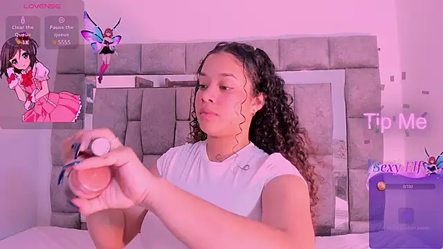 Snapshot of zulyjones chatting on February 1, 7:02 pm zulyjones online show from February 1, 7:02 pm