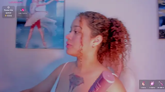 Snapshot of zulyjones chatting on September 30, 12:10 pm zulyjones online show from September 30, 12:10 pm