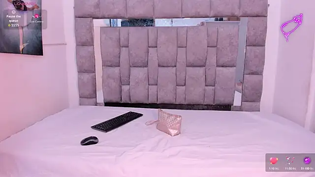 Snapshot of zulyjones chatting on October 4, 12:25 pm zulyjones online show from October 4, 12:25 pm