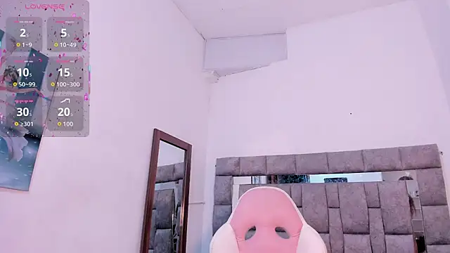 Snapshot of zulyjones chatting on October 7, 11:51 am zulyjones online show from October 7, 11:51 am