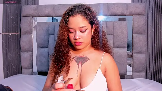 Snapshot of zulyjones chatting on October 15, 6:52 pm zulyjones online show from October 15, 6:52 pm