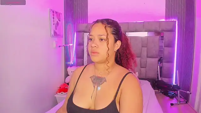 Snapshot of zulyjones chatting on April 20, 12:30 pm zulyjones online show from April 20, 12:30 pm