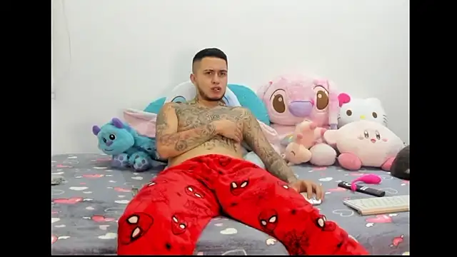 Snapshot of tamy_ian chatting on February 8, 10:07 am tamy ian online show from February 8, 10:07 am