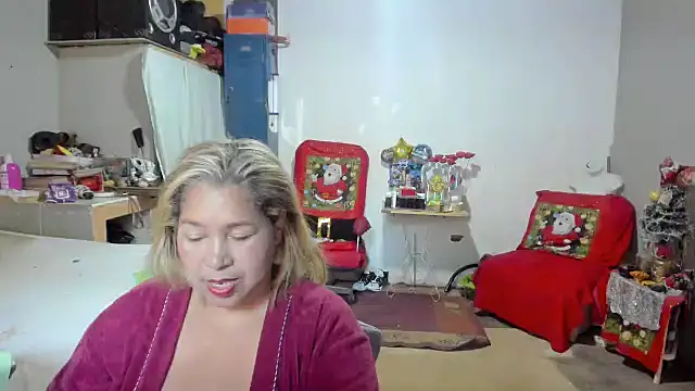 Snapshot of anubys_godes chatting on January 18, 11:47 am anubys godes online show from January 18, 11:47 am