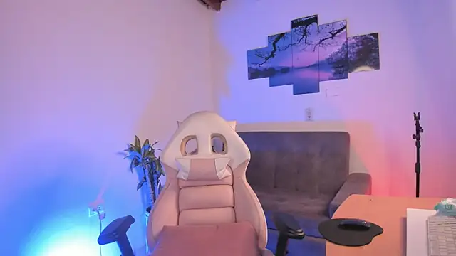 Snapshot of odelei chatting on February 28, 7:37 am odelei online show from February 28, 7:37 am