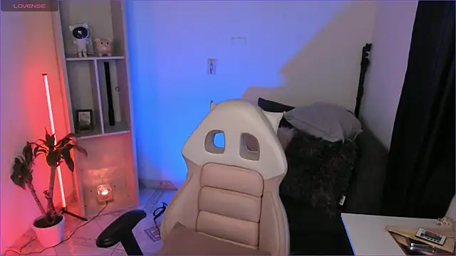 Snapshot of odelei chatting on November 12, 8:48 am odelei online show from November 12, 8:48 am