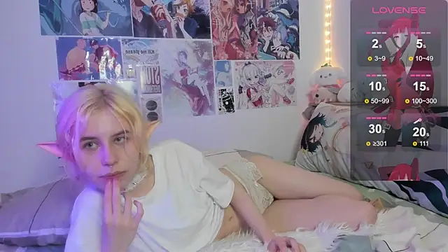 Snapshot of angel_hao chatting on December 23, 2:13 am angel hao online show from December 23, 2:13 am
