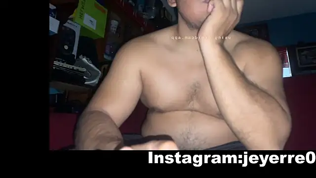 Snapshot of YoElMasHot chatting on February 4, 4:51 am YoElMasHot online show from February 4, 4:51 am