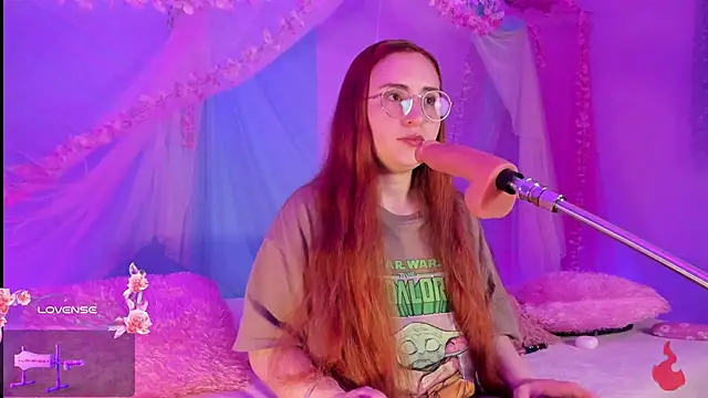 centaurigirl online show from May 14, 1:34 am