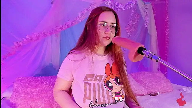 centaurigirl online show from May 20, 3:56 am