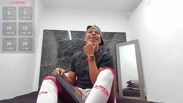 Snapshot of ada-brooke chatting on October 6, 12:02 pm ada-brooke online show from October 6, 12:02 pm