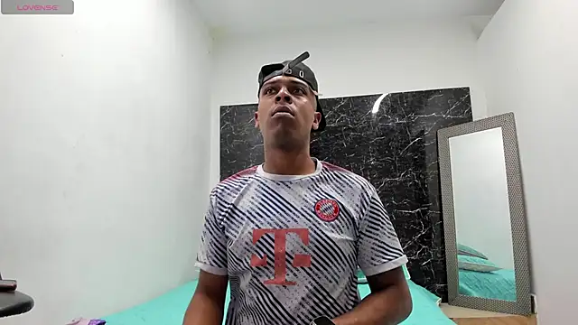 Snapshot of ada-brooke chatting on October 14, 11:33 am ada-brooke online show from October 14, 11:33 am