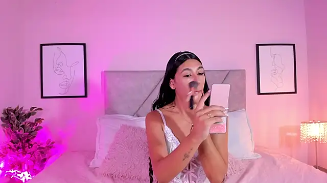 Snapshot of Emilyh_ chatting on March 20, 11:48 am Emilyh online show from March 20, 11:48 am