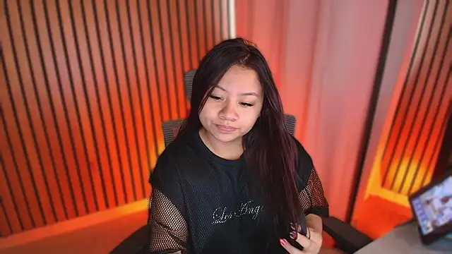 Snapshot of soffyvibes- chatting on October 15, 7:58 pm soffyvibes- online show from October 15, 7:58 pm