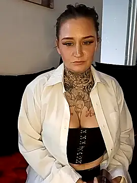 Lisacasandra online show from December 12, 10:42 pm