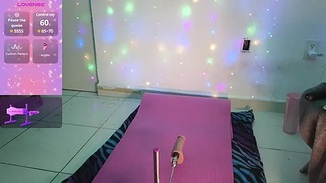 Lisacasandra online show from February 13, 1:29 am