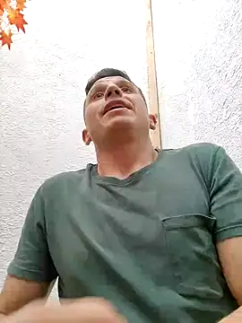 Andrewfalcon online show from October 9, 6:28 pm