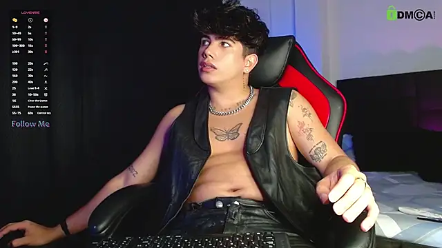 LyleBennett  online show from October 8, 12:52 am