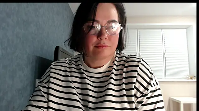 Snapshot of Nora_Star chatting on December 15, 8:02 pm Nora Star online show from December 15, 8:02 pm