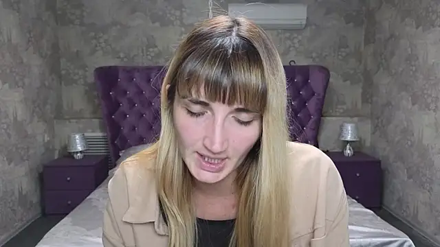 Snapshot of Nika_Kitten chatting on October 8, 7:00 pm Nika Kitten online show from October 8, 7:00 pm