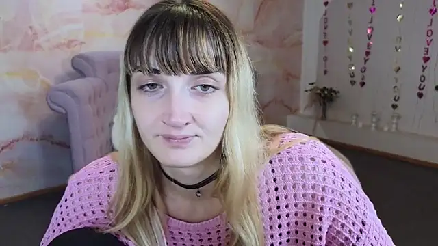 Snapshot of Nika_Kitten chatting on October 27, 8:24 pm Nika Kitten online show from October 27, 8:24 pm