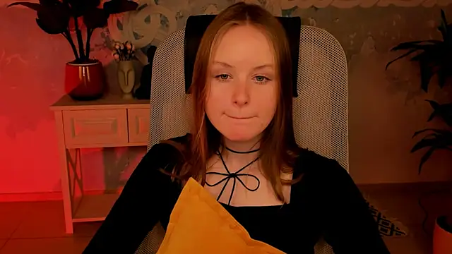 VivienLeeigh online show from December 10, 4:17 pm