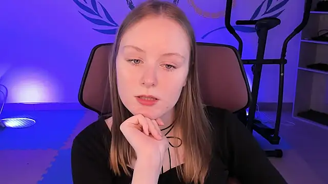 VivienLeeigh online show from December 14, 1:05 pm