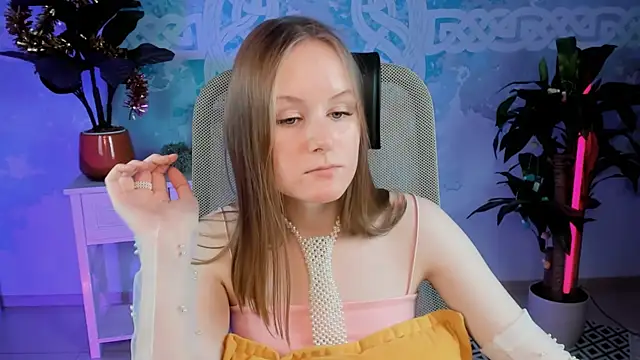 VivienLeeigh online show from January 8, 4:22 pm