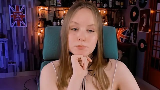 VivienLeeigh online show from January 14, 4:18 pm