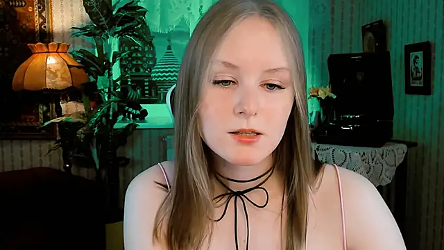 VivienLeeigh online show from January 26, 9:08 am