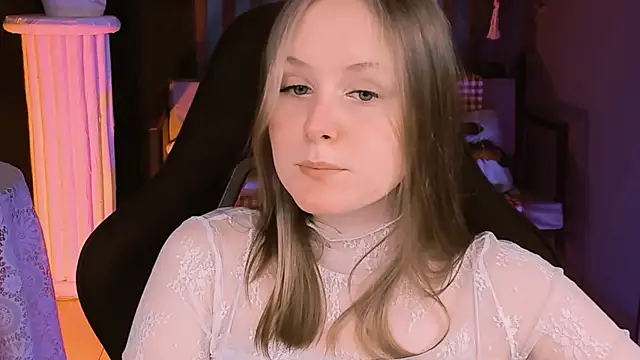 VivienLeeigh online show from February 5, 7:20 pm