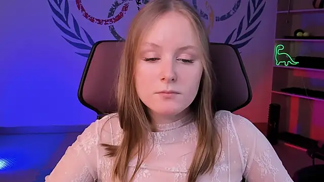 VivienLeeigh online show from February 6, 1:10 pm