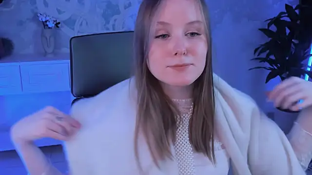 VivienLeeigh online show from February 8, 6:12 pm