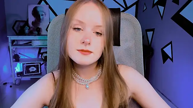 VivienLeeigh online show from October 4, 9:40 am