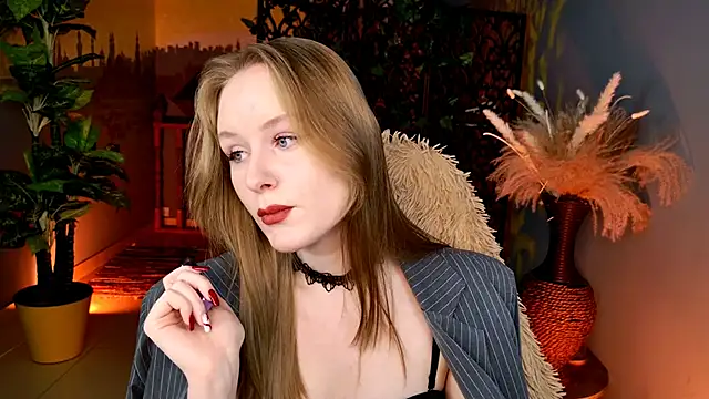 Snapshot of VivienLeeigh chatting on April 29, 5:11 am VivienLeeigh online show from April 29, 5:11 am