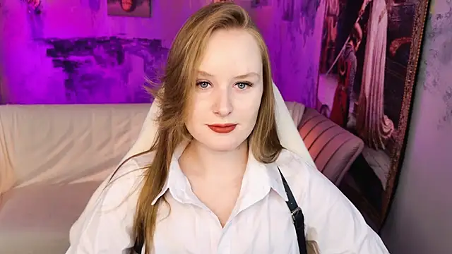 Snapshot of VivienLeeigh chatting on May 2, 5:23 am VivienLeeigh online show from May 2, 5:23 am