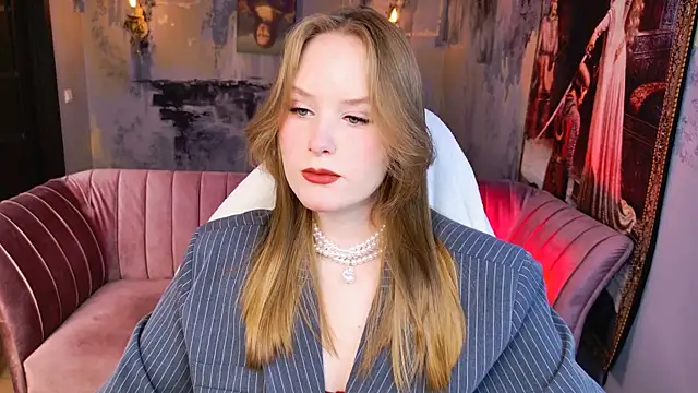 Snapshot of VivienLeeigh chatting on May 4, 5:25 am VivienLeeigh online show from May 4, 5:25 am