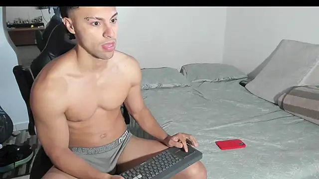 Snapshot of tylermorgan00 chatting on October 9, 1:42 pm tylermorgan00 online show from October 9, 1:42 pm
