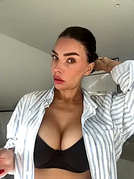 krissiswrld- online show from November 23, 11:54 am