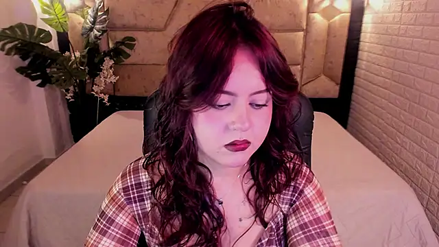 crimson tati  online show from May 24, 5:34 am