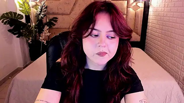 crimson tati  online show from May 26, 5:03 am