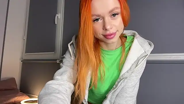 Snapshot of little_fox_alisa chatting on December 3, 9:45 pm little fox alisa online show from December 3, 9:45 pm