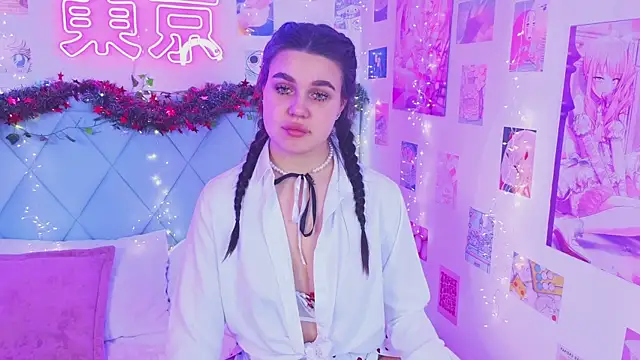 RihannaRose online show from January 4, 4:11 pm