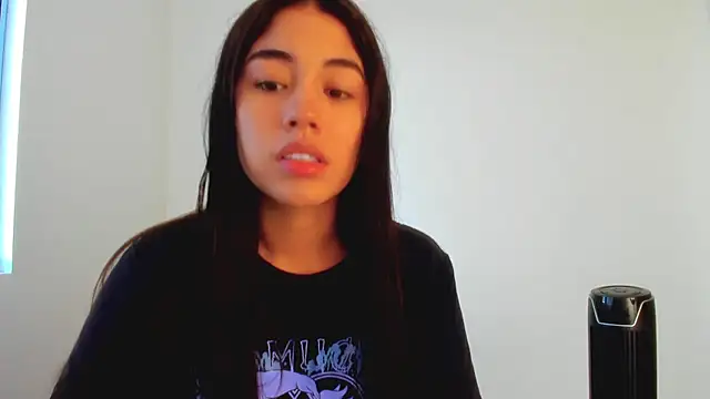 AriaMontgomery online show from July 16, 11:00 pm
