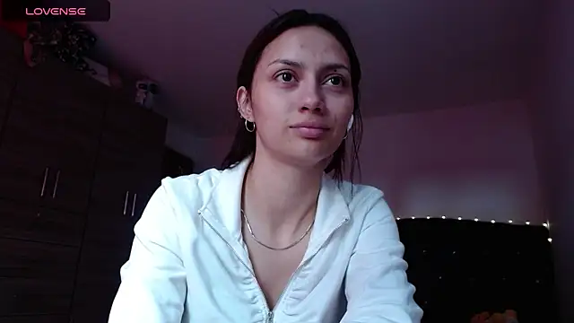 Snapshot of holy_juli chatting on September 16, 8:54 pm holy juli online show from September 16, 8:54 pm