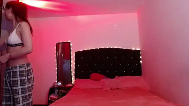 holy juli online show from May 10, 3:23 am